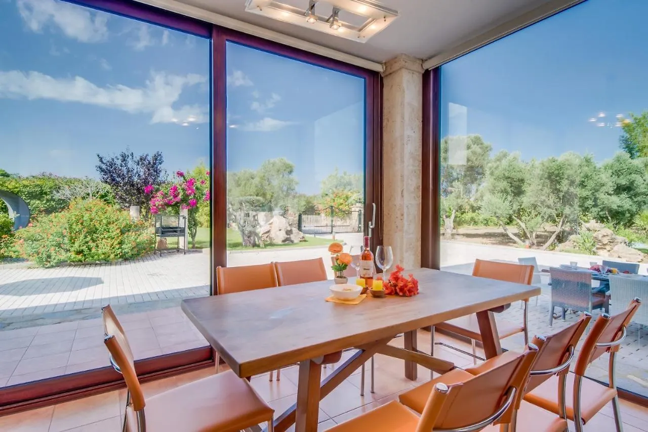 Ideal Property Mallorca - Siona Port d'Alcúdia 0*,